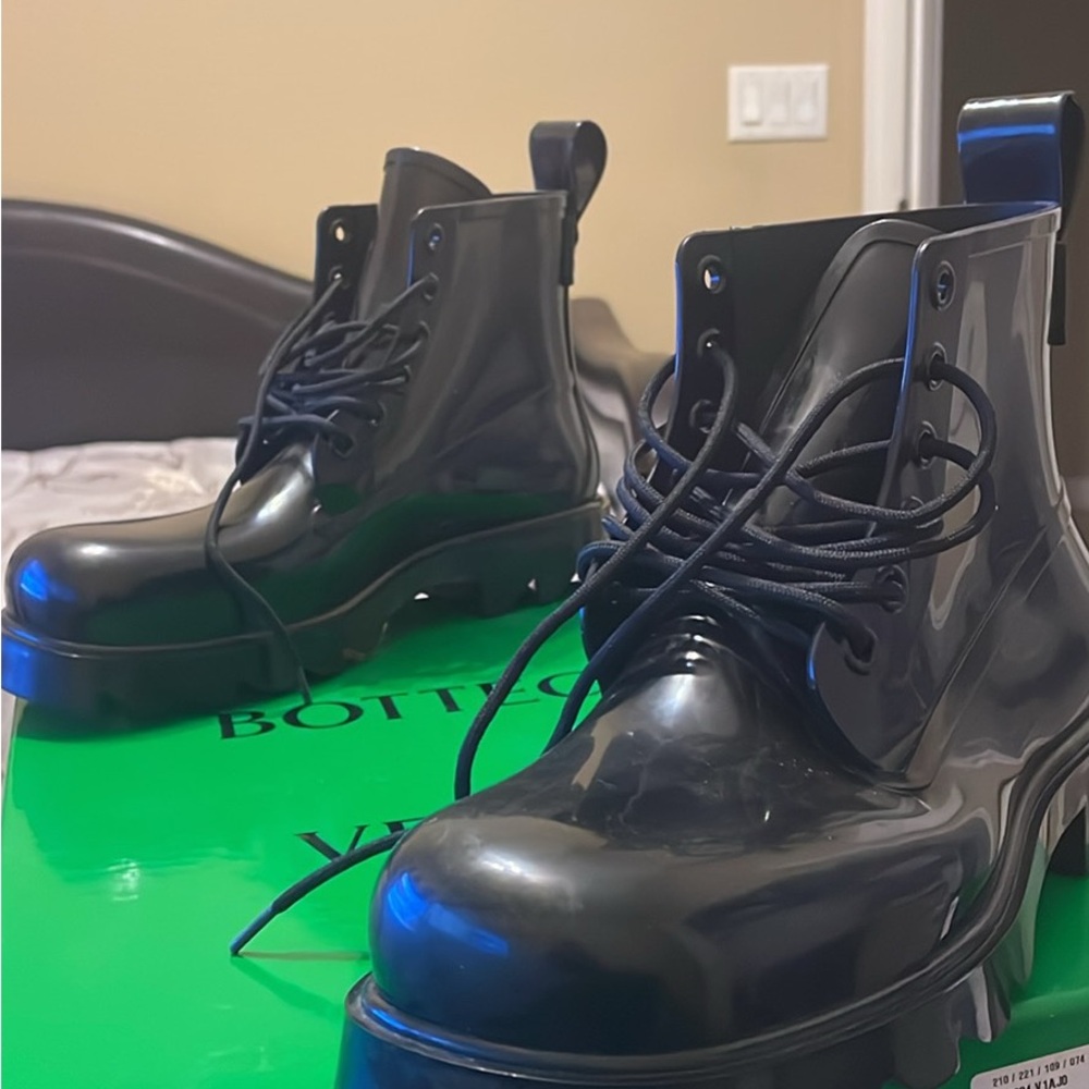 Black Bottega Veneta Boots